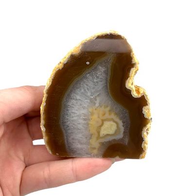 agate standing